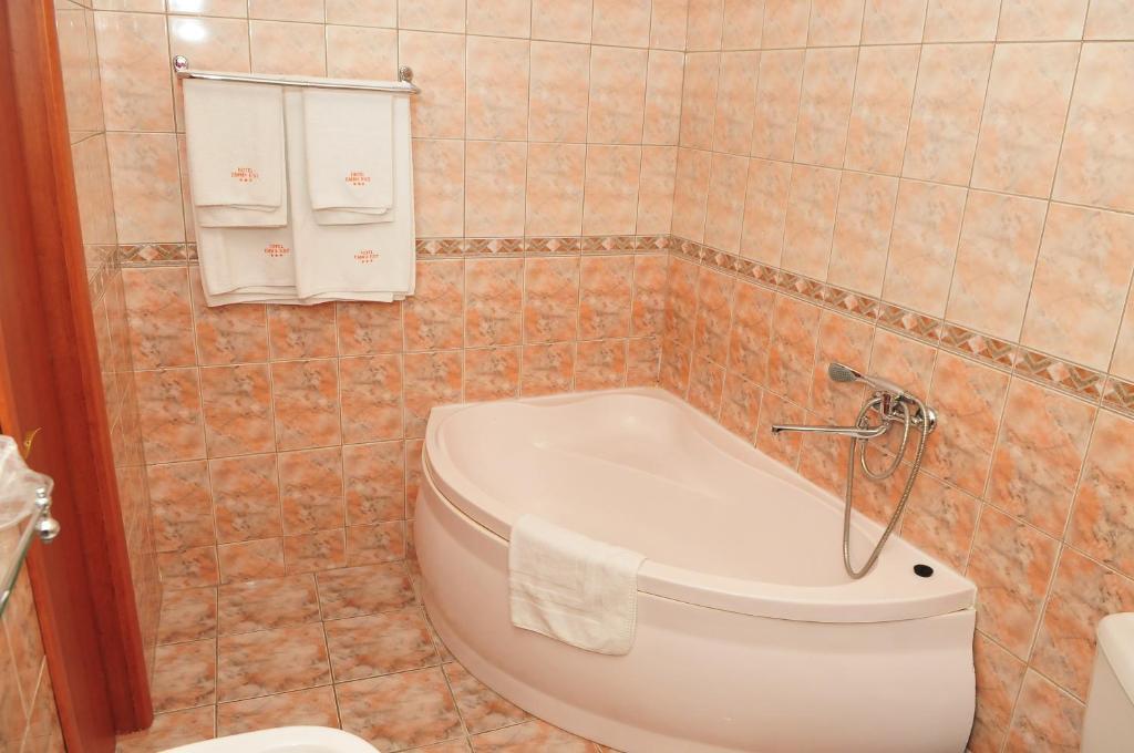 Hotel Emma Est Craiova Kamer foto